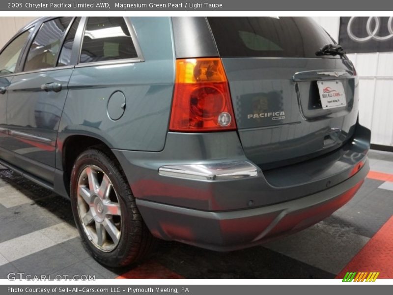 Magnesium Green Pearl / Light Taupe 2005 Chrysler Pacifica Limited AWD