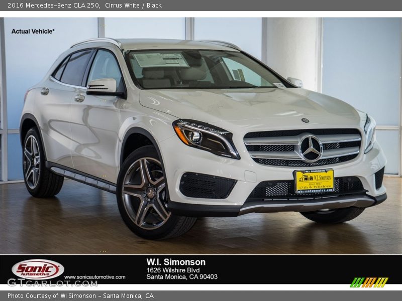 Cirrus White / Black 2016 Mercedes-Benz GLA 250