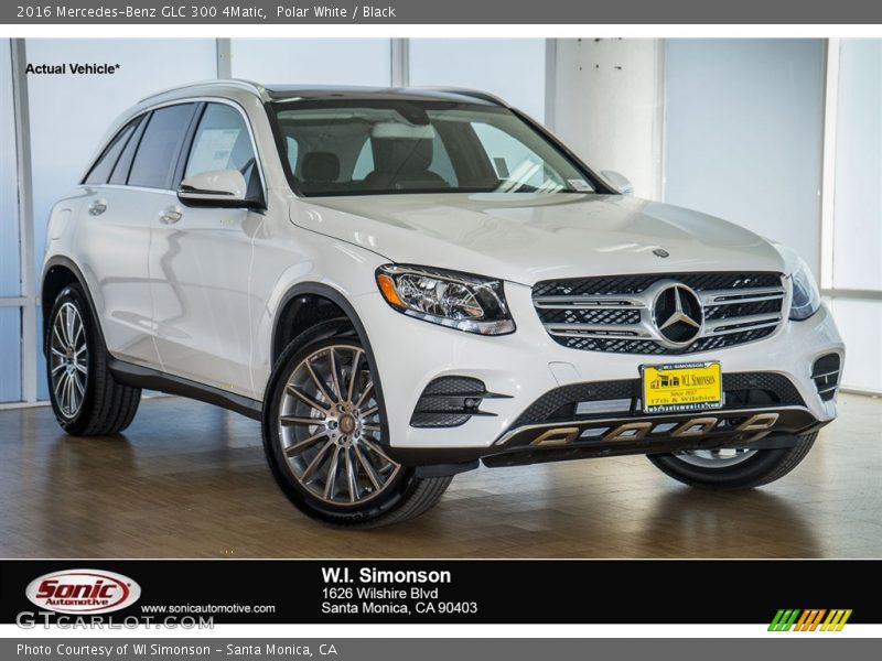 Polar White / Black 2016 Mercedes-Benz GLC 300 4Matic