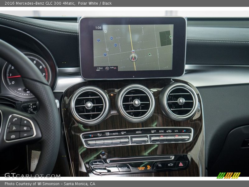 Polar White / Black 2016 Mercedes-Benz GLC 300 4Matic