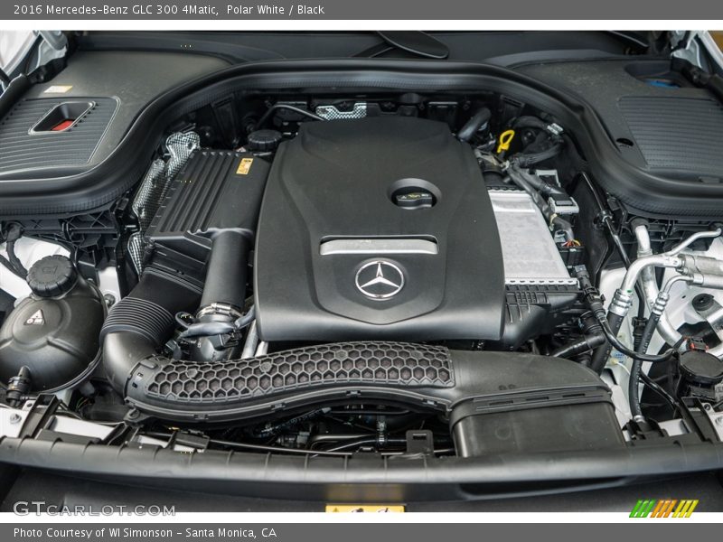 Polar White / Black 2016 Mercedes-Benz GLC 300 4Matic
