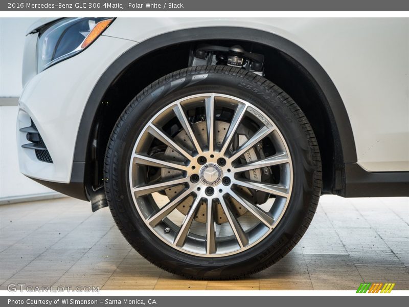 Polar White / Black 2016 Mercedes-Benz GLC 300 4Matic