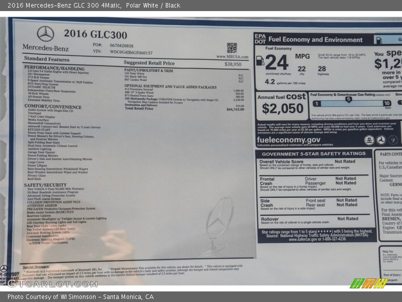 Polar White / Black 2016 Mercedes-Benz GLC 300 4Matic