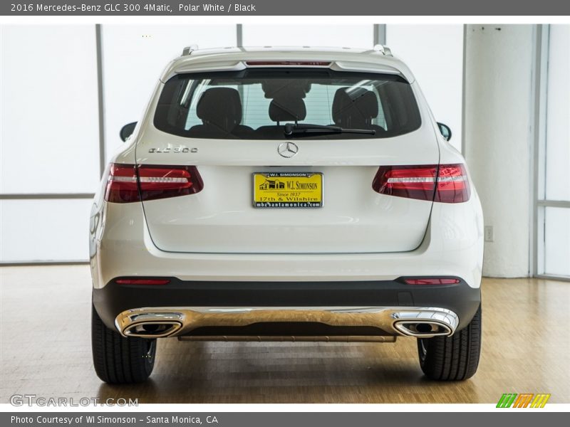 Polar White / Black 2016 Mercedes-Benz GLC 300 4Matic