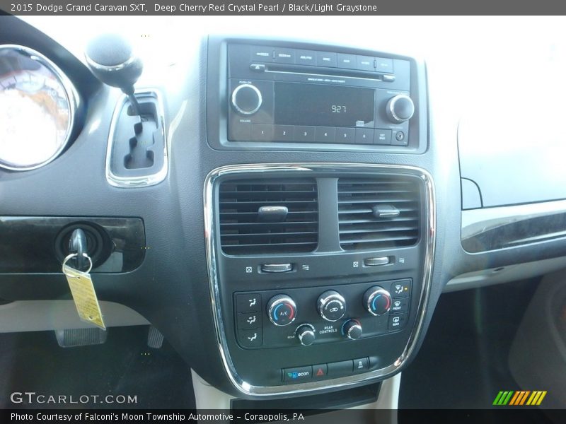 Deep Cherry Red Crystal Pearl / Black/Light Graystone 2015 Dodge Grand Caravan SXT