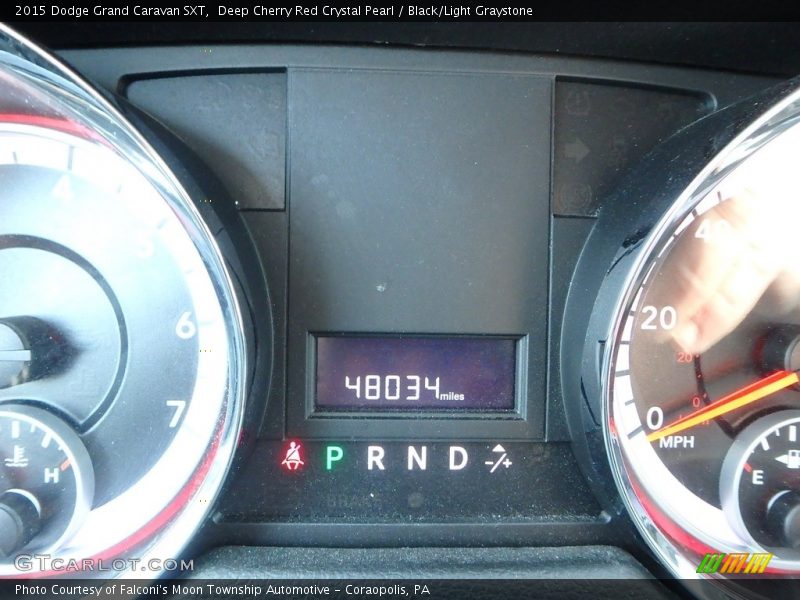 Deep Cherry Red Crystal Pearl / Black/Light Graystone 2015 Dodge Grand Caravan SXT