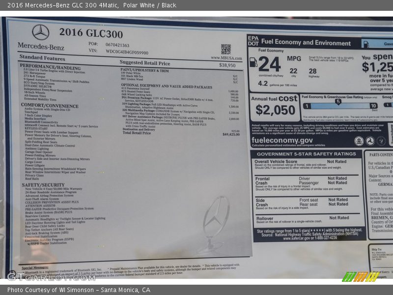 Polar White / Black 2016 Mercedes-Benz GLC 300 4Matic