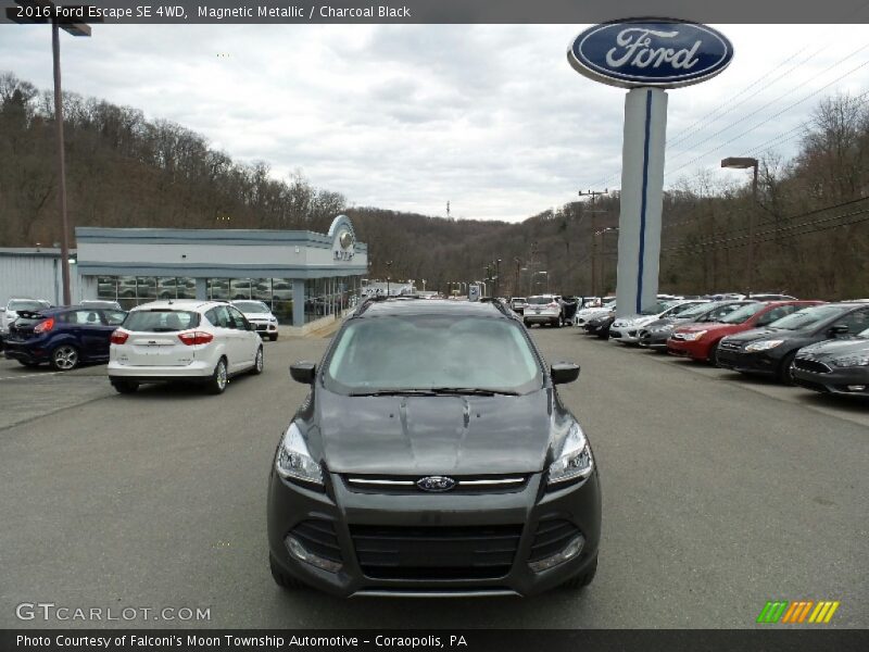 Magnetic Metallic / Charcoal Black 2016 Ford Escape SE 4WD