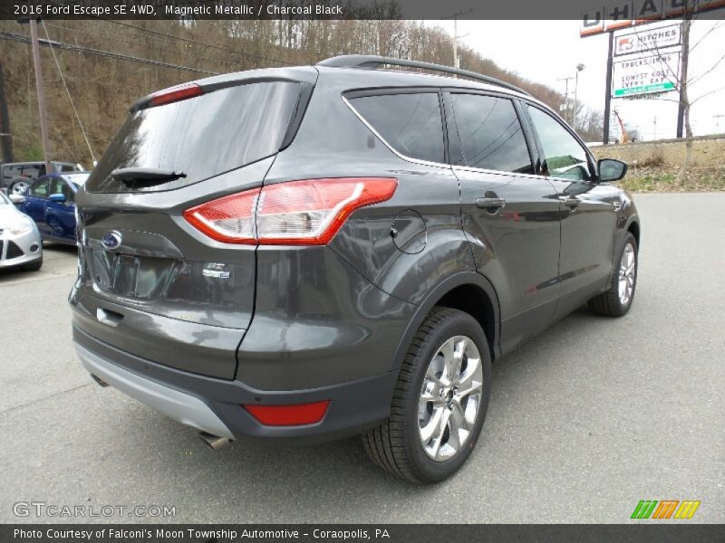 Magnetic Metallic / Charcoal Black 2016 Ford Escape SE 4WD
