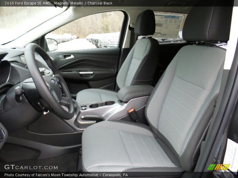Magnetic Metallic / Charcoal Black 2016 Ford Escape SE 4WD