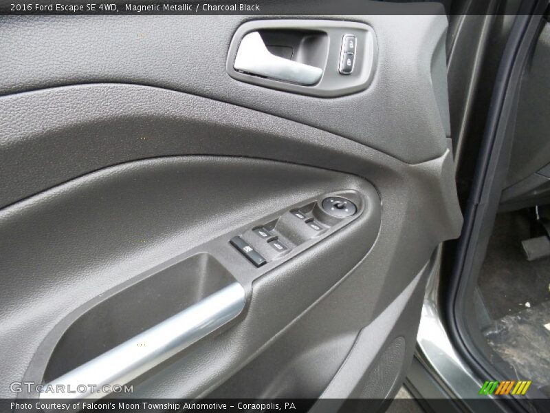 Magnetic Metallic / Charcoal Black 2016 Ford Escape SE 4WD