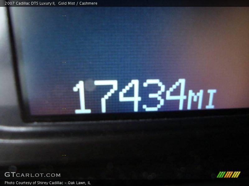 Gold Mist / Cashmere 2007 Cadillac DTS Luxury II