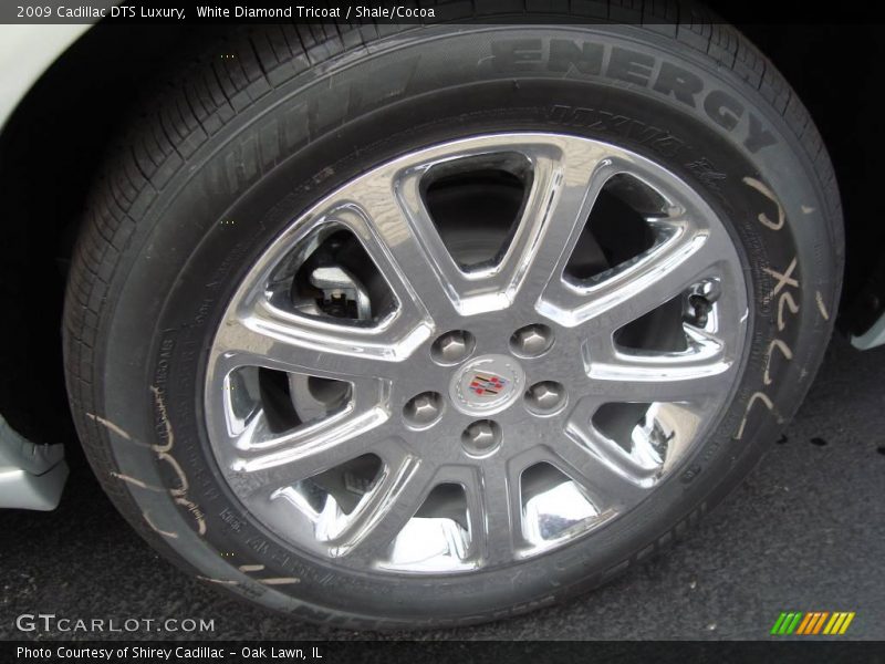White Diamond Tricoat / Shale/Cocoa 2009 Cadillac DTS Luxury
