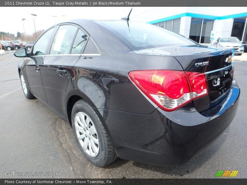Taupe Gray Metallic / Jet Black/Medium Titanium 2011 Chevrolet Cruze LS