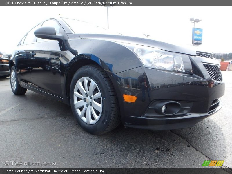 Taupe Gray Metallic / Jet Black/Medium Titanium 2011 Chevrolet Cruze LS