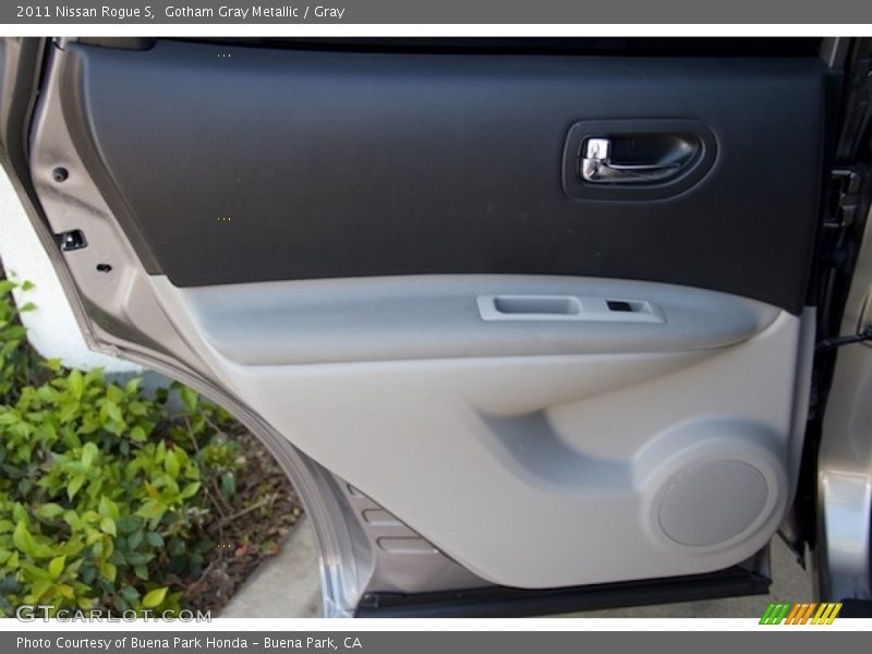 Gotham Gray Metallic / Gray 2011 Nissan Rogue S