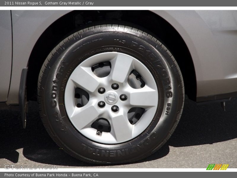 Gotham Gray Metallic / Gray 2011 Nissan Rogue S