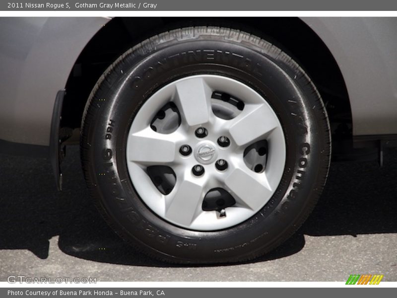 Gotham Gray Metallic / Gray 2011 Nissan Rogue S