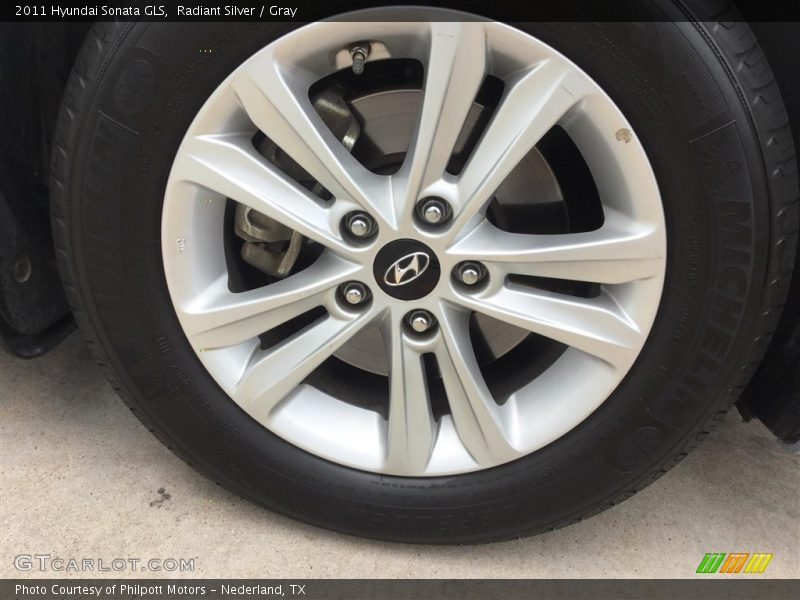 Radiant Silver / Gray 2011 Hyundai Sonata GLS