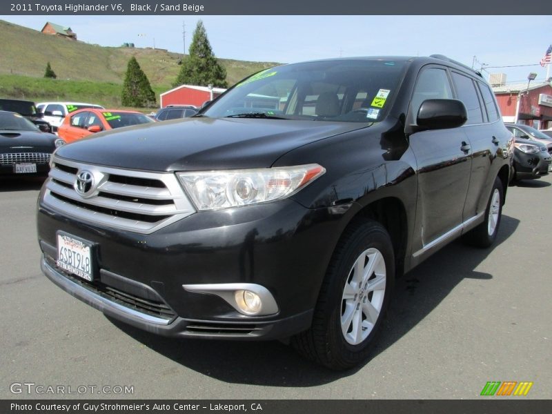Black / Sand Beige 2011 Toyota Highlander V6