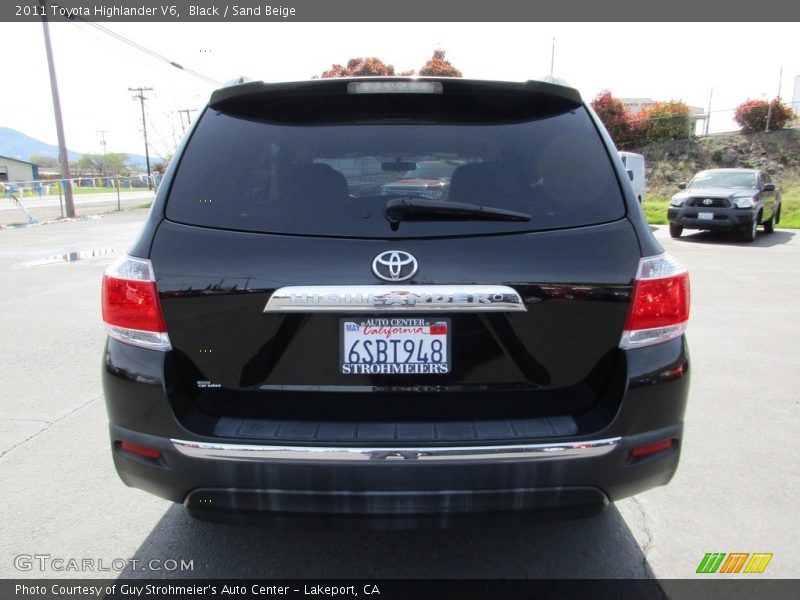 Black / Sand Beige 2011 Toyota Highlander V6