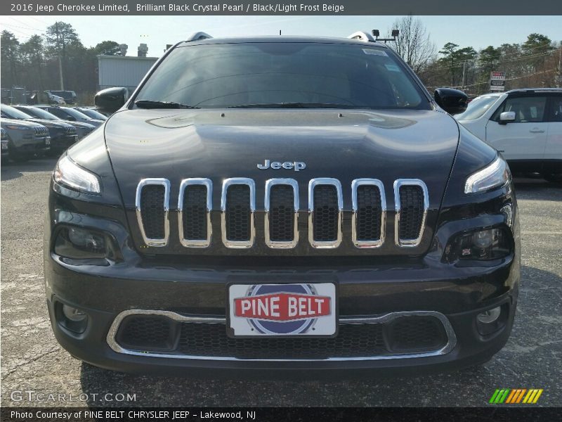 Brilliant Black Crystal Pearl / Black/Light Frost Beige 2016 Jeep Cherokee Limited