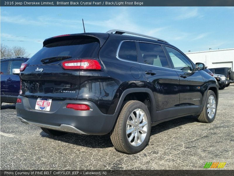 Brilliant Black Crystal Pearl / Black/Light Frost Beige 2016 Jeep Cherokee Limited