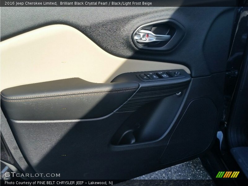 Brilliant Black Crystal Pearl / Black/Light Frost Beige 2016 Jeep Cherokee Limited