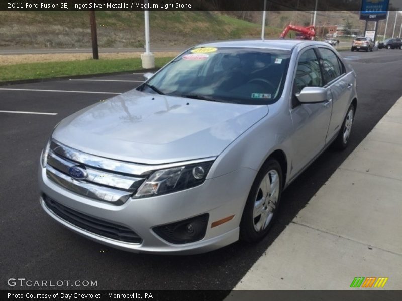 Ingot Silver Metallic / Medium Light Stone 2011 Ford Fusion SE