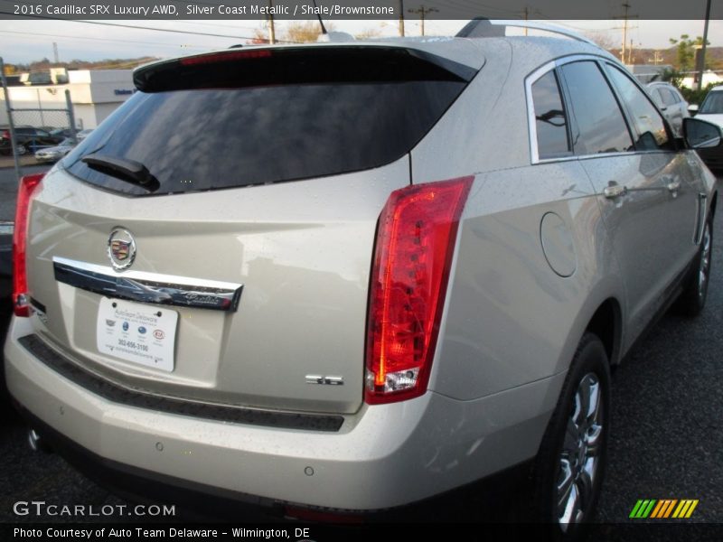 Silver Coast Metallic / Shale/Brownstone 2016 Cadillac SRX Luxury AWD