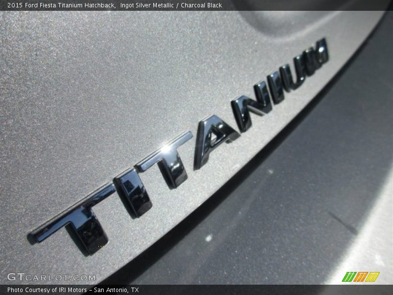 Ingot Silver Metallic / Charcoal Black 2015 Ford Fiesta Titanium Hatchback
