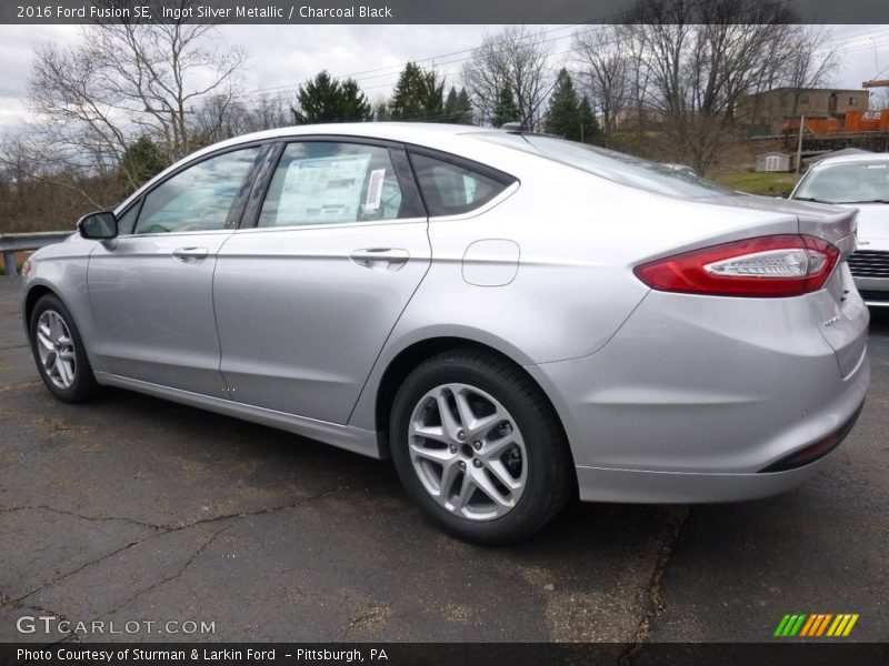 Ingot Silver Metallic / Charcoal Black 2016 Ford Fusion SE