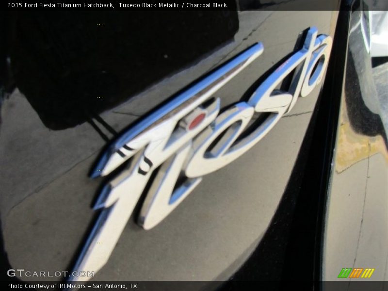 Tuxedo Black Metallic / Charcoal Black 2015 Ford Fiesta Titanium Hatchback