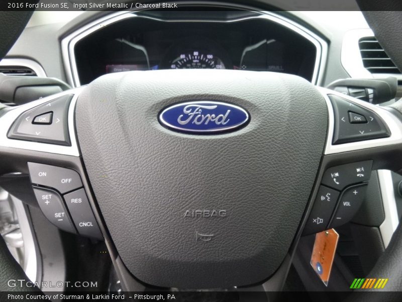 Ingot Silver Metallic / Charcoal Black 2016 Ford Fusion SE