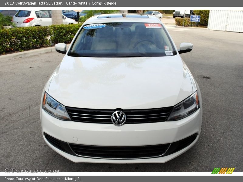 Candy White / Cornsilk Beige 2013 Volkswagen Jetta SE Sedan