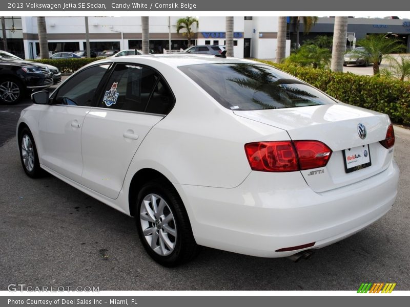 Candy White / Cornsilk Beige 2013 Volkswagen Jetta SE Sedan