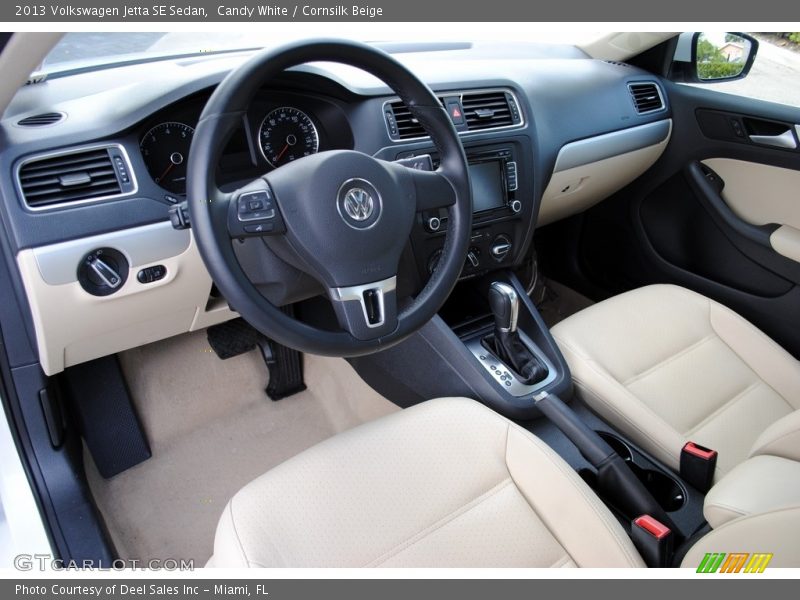 Candy White / Cornsilk Beige 2013 Volkswagen Jetta SE Sedan