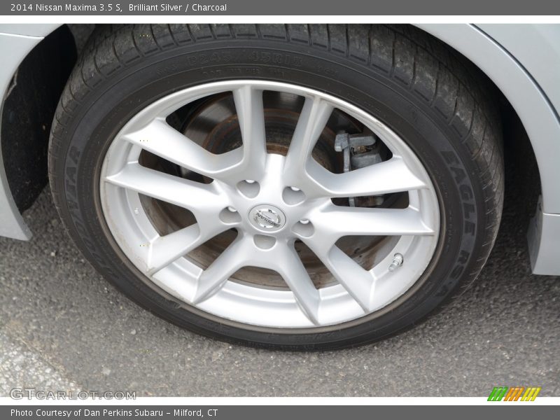 Brilliant Silver / Charcoal 2014 Nissan Maxima 3.5 S
