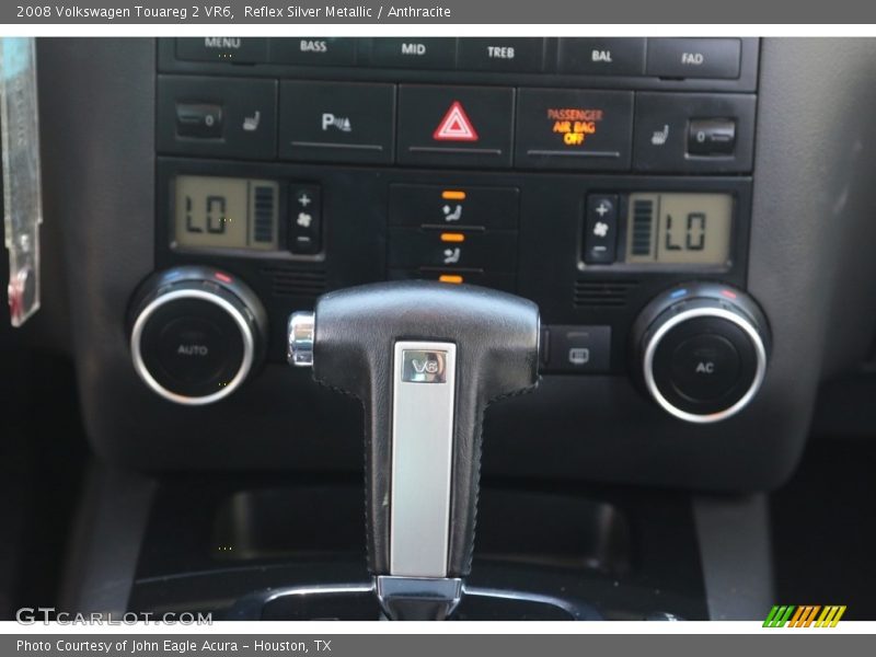 Reflex Silver Metallic / Anthracite 2008 Volkswagen Touareg 2 VR6