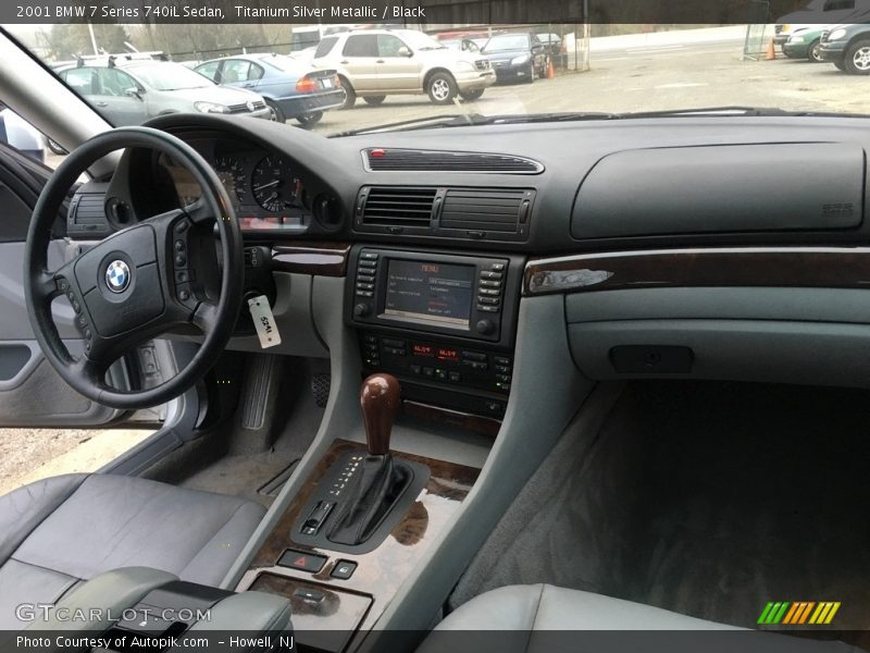 Titanium Silver Metallic / Black 2001 BMW 7 Series 740iL Sedan