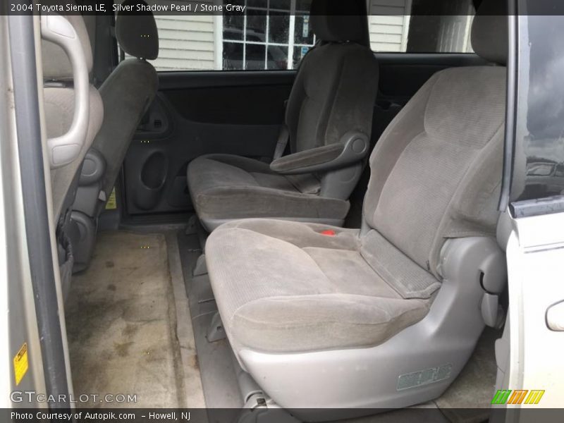 Silver Shadow Pearl / Stone Gray 2004 Toyota Sienna LE