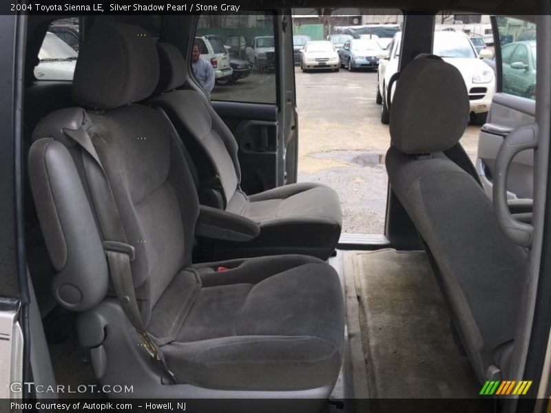 Silver Shadow Pearl / Stone Gray 2004 Toyota Sienna LE