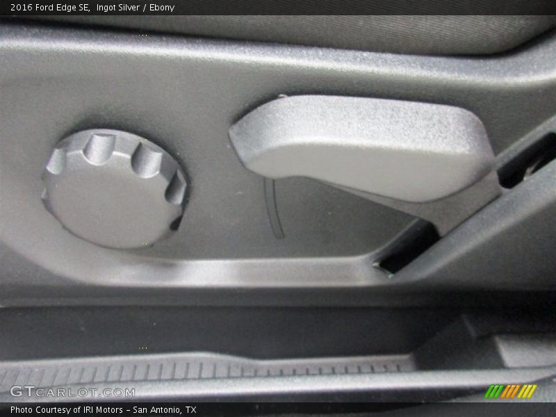 Ingot Silver / Ebony 2016 Ford Edge SE