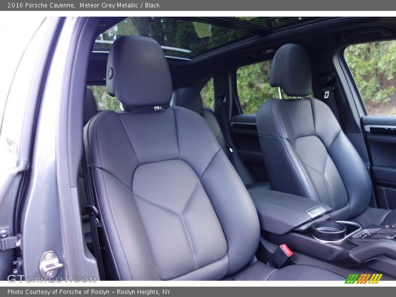 Meteor Grey Metallic / Black 2016 Porsche Cayenne