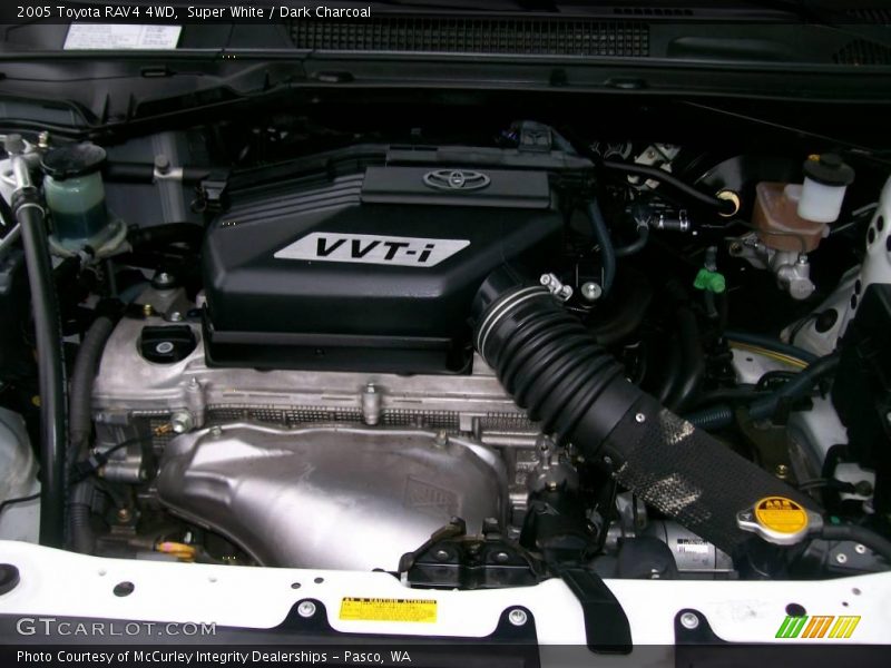 Super White / Dark Charcoal 2005 Toyota RAV4 4WD