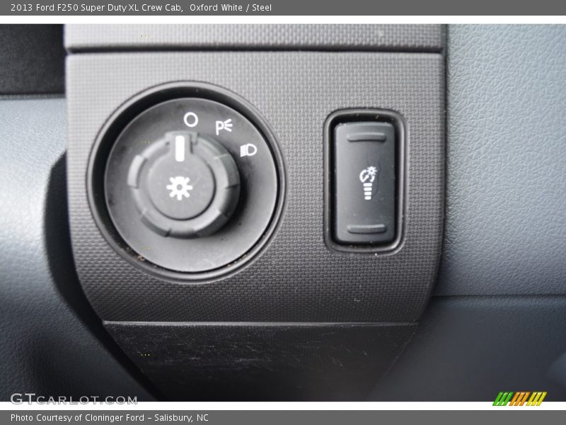 Oxford White / Steel 2013 Ford F250 Super Duty XL Crew Cab