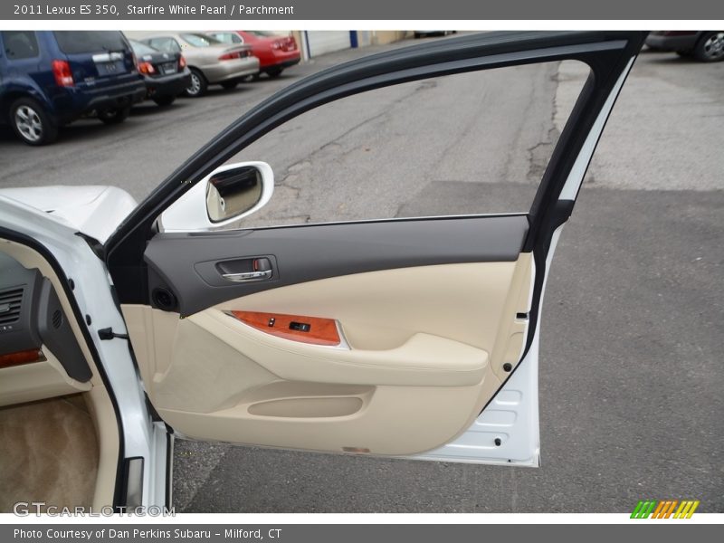 Starfire White Pearl / Parchment 2011 Lexus ES 350