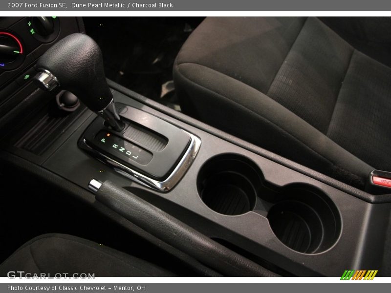 Dune Pearl Metallic / Charcoal Black 2007 Ford Fusion SE