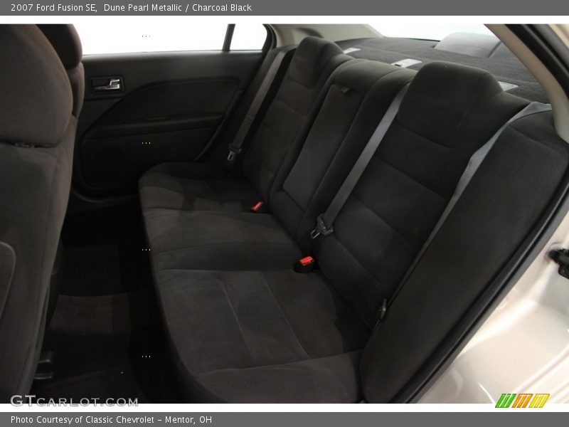 Dune Pearl Metallic / Charcoal Black 2007 Ford Fusion SE