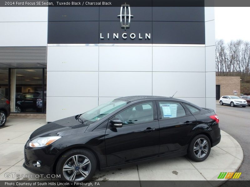 Tuxedo Black / Charcoal Black 2014 Ford Focus SE Sedan